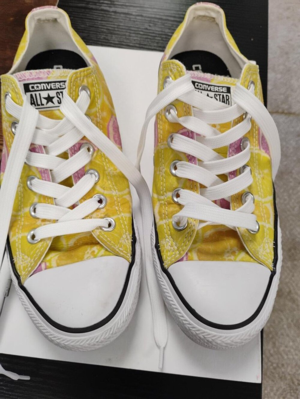 Converse Chuck Taylor Citrus Fruit Lemon Sneakers Yellow Pink Women’s 9